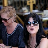 Selma Blair out to lunch with friends at The Little Door restaurant | Picture 89623